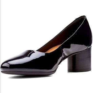 7 Clark Un Cosmo black pump